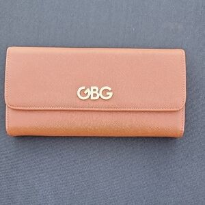 GBG Los Angeles Tan Clutch Wallet